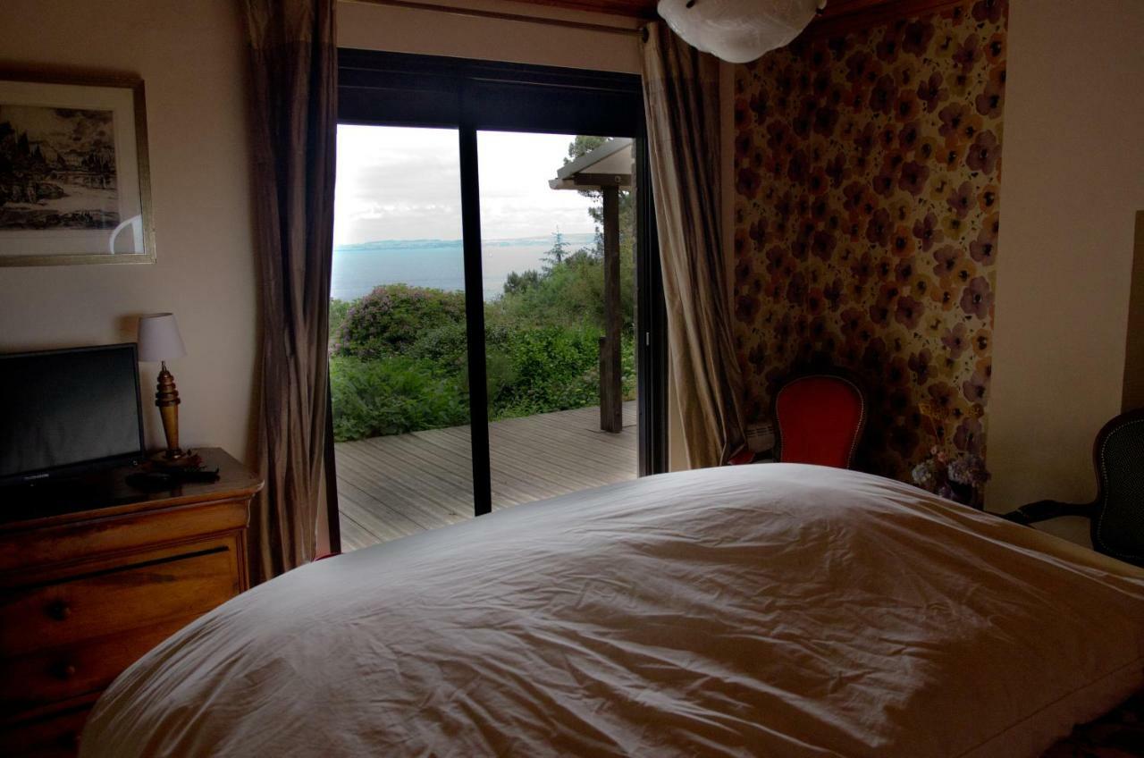 Bed and Breakfast Les Fous De Bassans Poullan-sur-Mer Exteriér fotografie